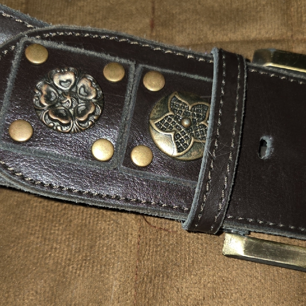 Dark Browish/Black Studded Leather-Like Belt with Detachable Small Bag - Picture 6 of 7